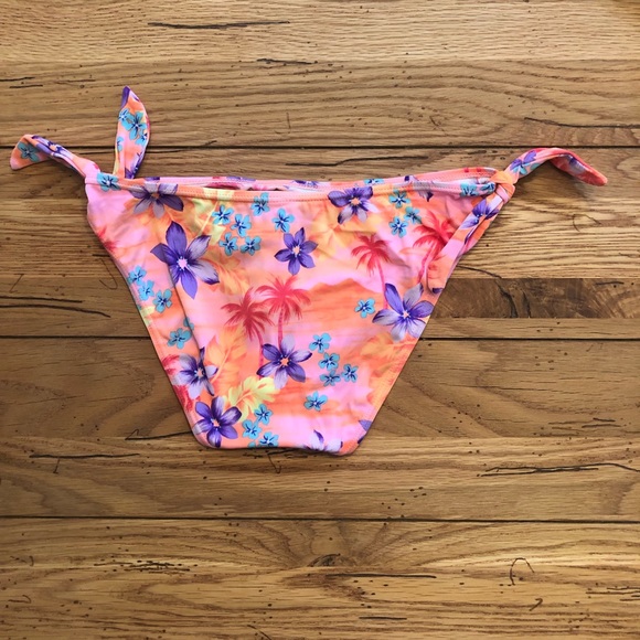 EUC!  Bikini Bottom. 📣 LAST CALL - removing listing 10/14 📣 - Picture 2 of 4